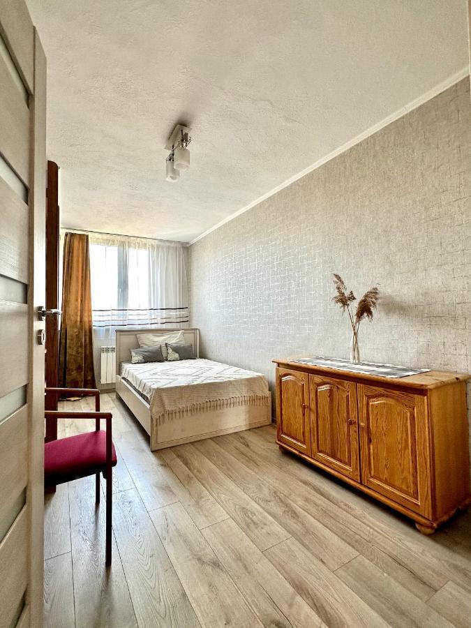 Ochota Apartment Warsaw Exterior photo